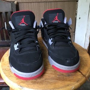 Air jordan retro 4’s Bred color wave